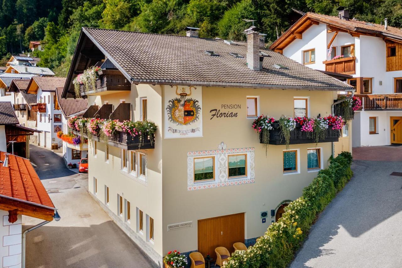 Pension Florian Burgusio Bagian luar foto